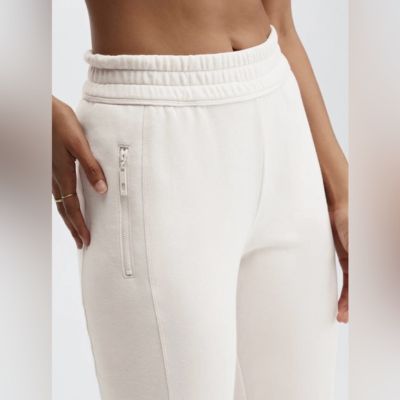 Eco-friendly Slim Sweatpants - Picture 2 of 3